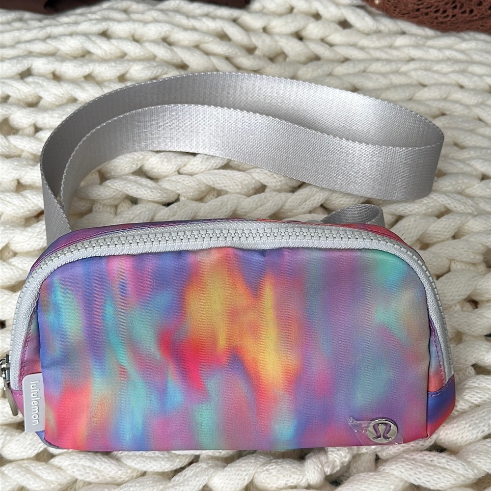 Lululemon prism wash belt bag NWT